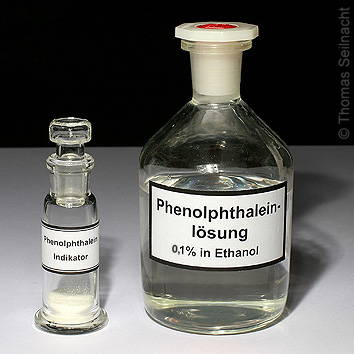 Phenolphthalein: Pulver und ethanolische Lösung