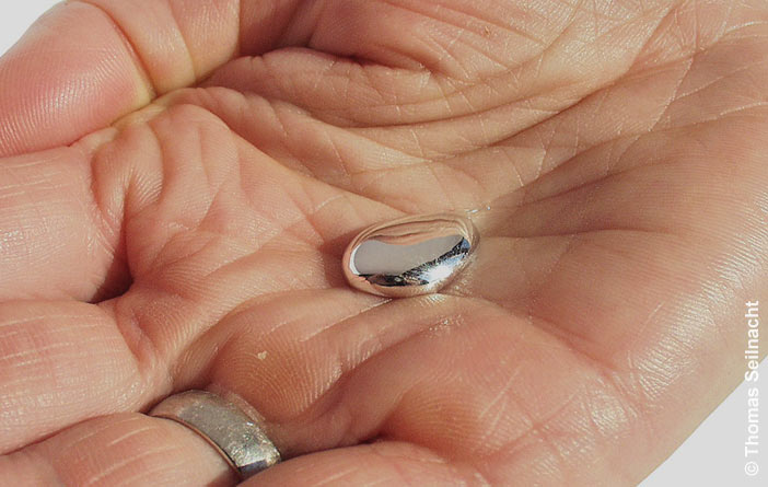 Gallium schmilzt in der Hand