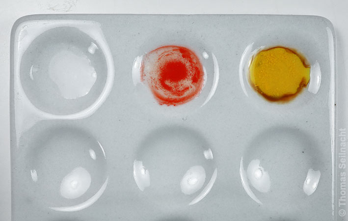 Quecksilber(II)-chlorid-Lösung und Aluminiumfolie