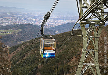 Blick von der Bergstation auf Freiburg