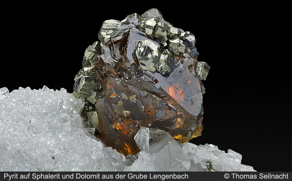 Pyrit aus Sphalerit und Dolomit aus der Grube Lengenbach